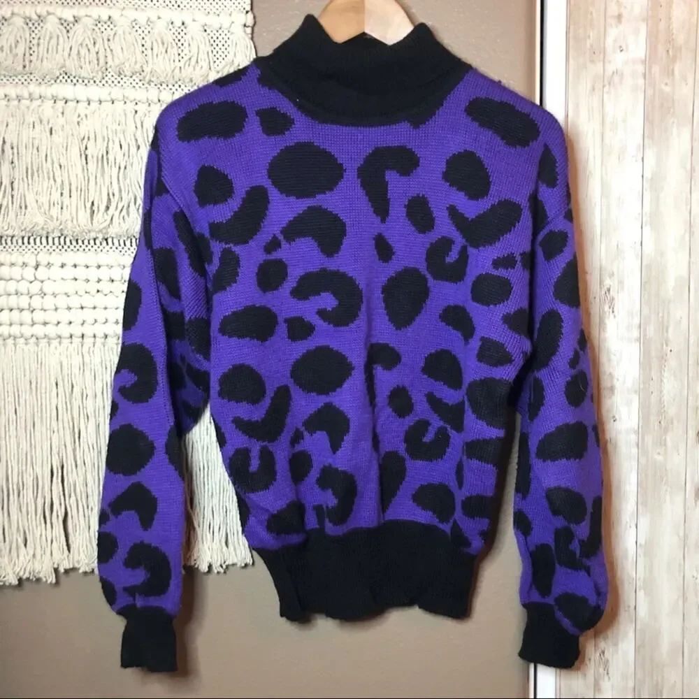 Condor Vintage Purple Leopard Turtleneck Sweater